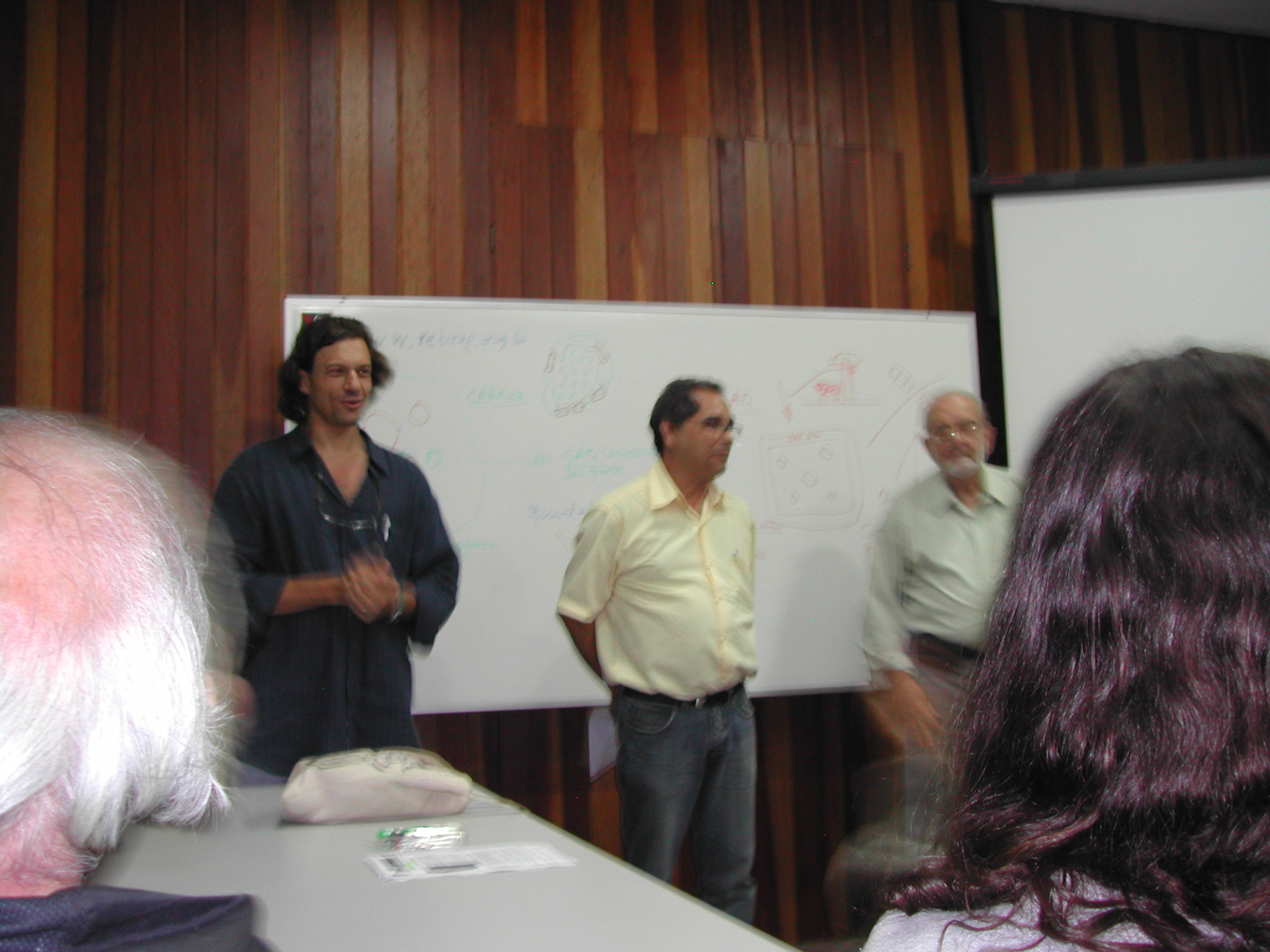 Dr. Jean Dubois - doa&ccedil;&atilde;o de livros do acervo bibliotec&aacute;rio da RABRAF-Rede Brasileira Agroflorestal